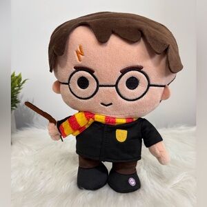 Harry Potter(69)Animated plush figure,often referred to as a “Waddler”